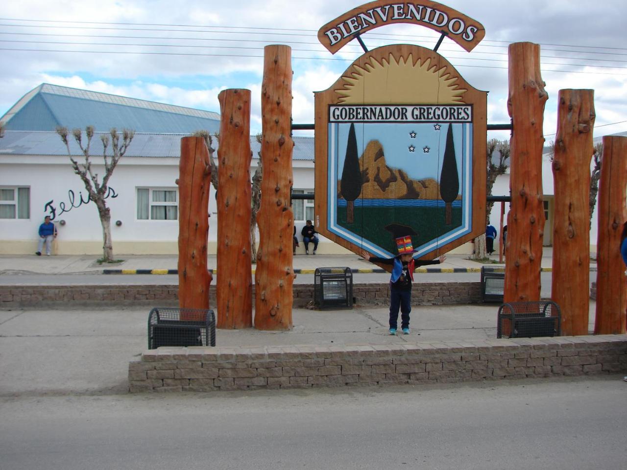 Hospedaje "San Andres" Gobernador Gregores ภายนอก รูปภาพ